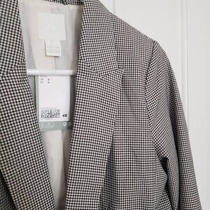 Oversized Black and White Checkered H&M Blazer